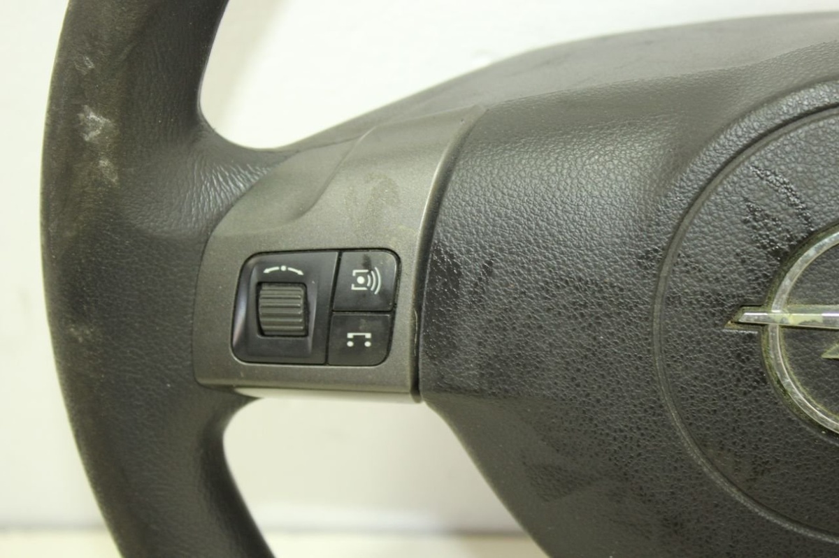 Руль к Opel Vectra 2006