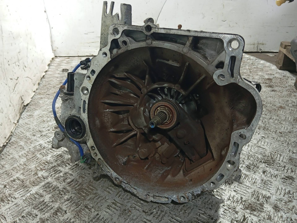 КПП механическая (МКПП) к Mazda 3 2005