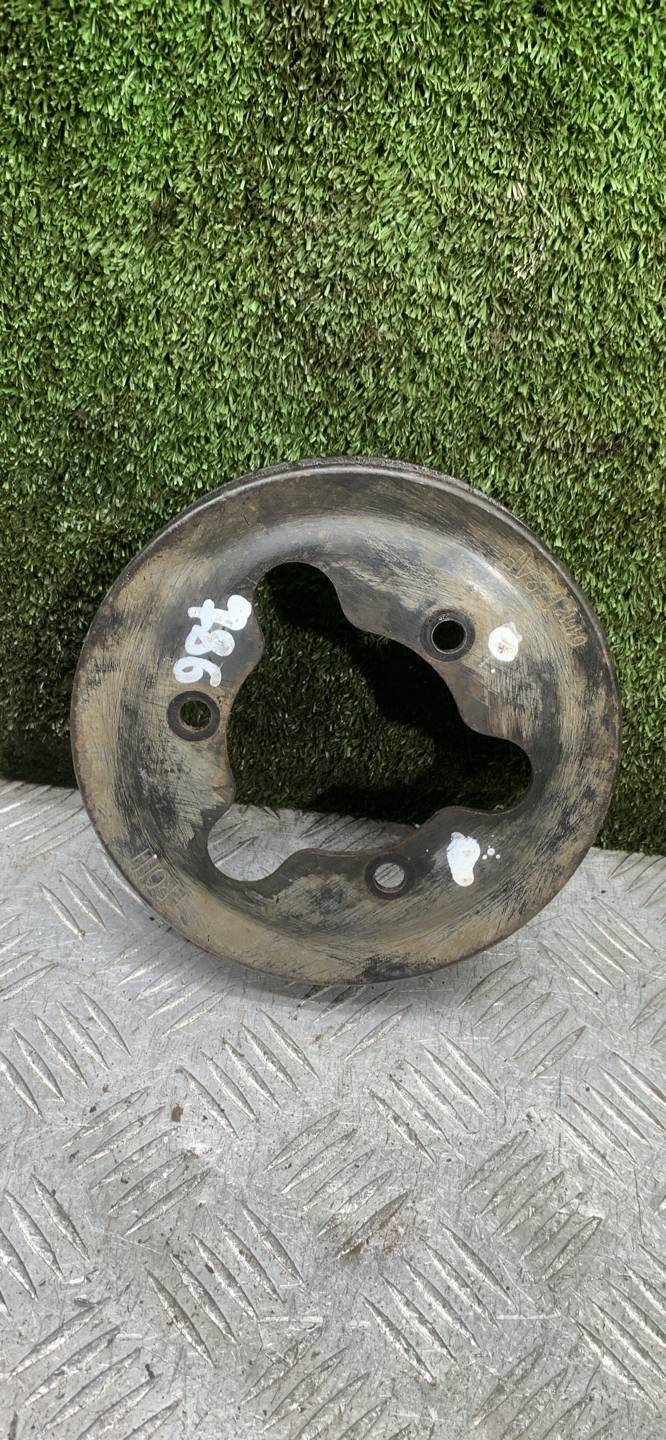Шкив помпы к Dodge Caravan 2004