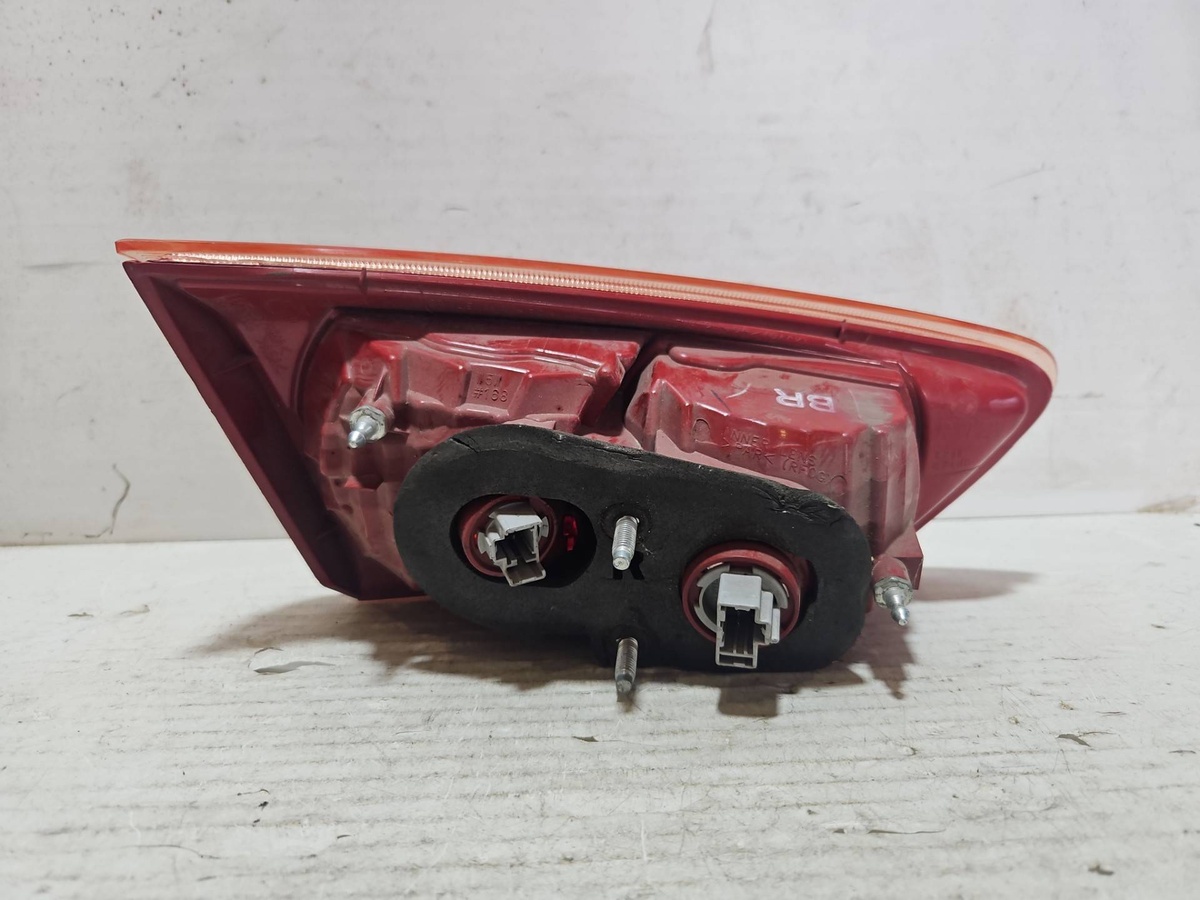Фонарь крышки багажника правый к Mitsubishi Lancer 2009