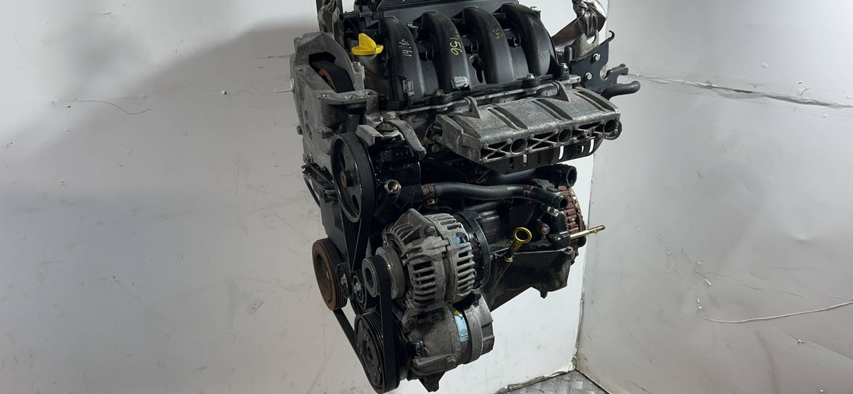 Двигатель к Renault Megane 2001