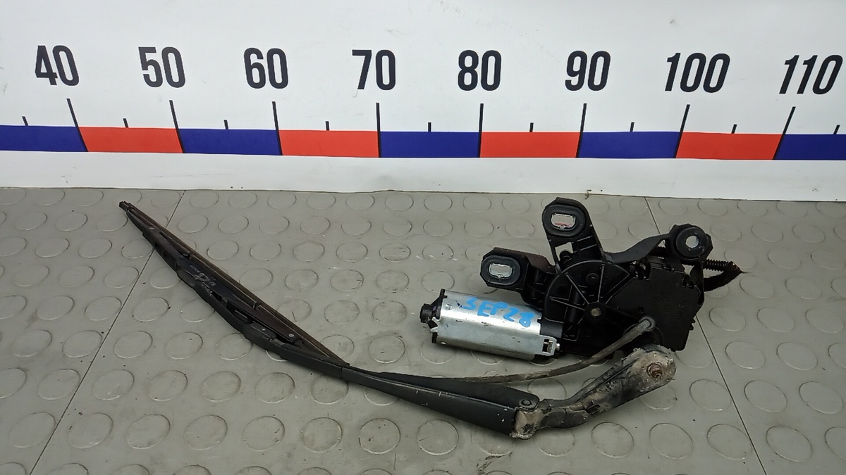 Моторчик стеклоочистителя  к Mercedes-Benz Vito 2010