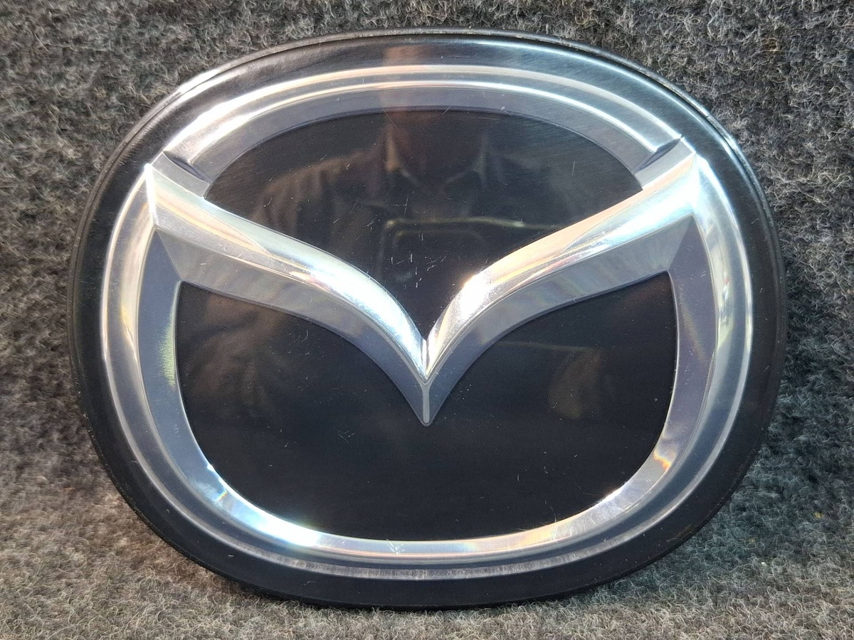 Эмблема к Mazda CX-30 2020