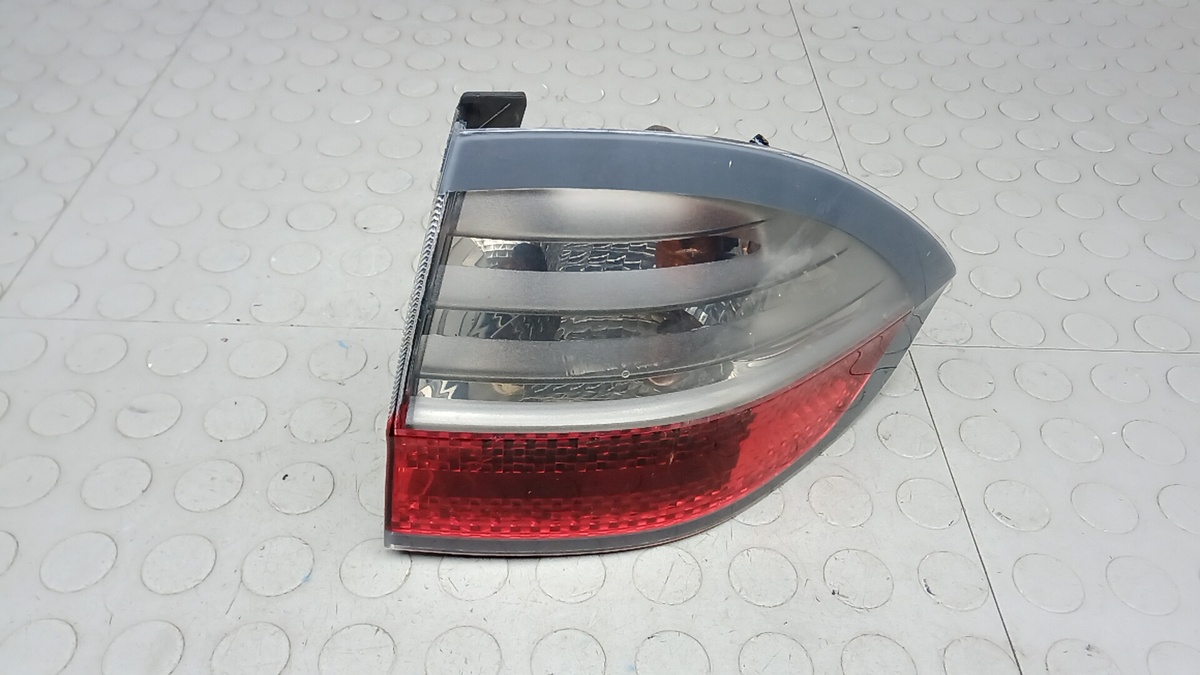 Фонарь задний правый к Ford S-MAX 2009