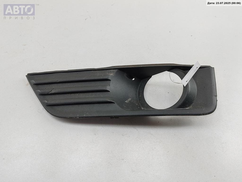 Рамка фары к Ford Focus 2007