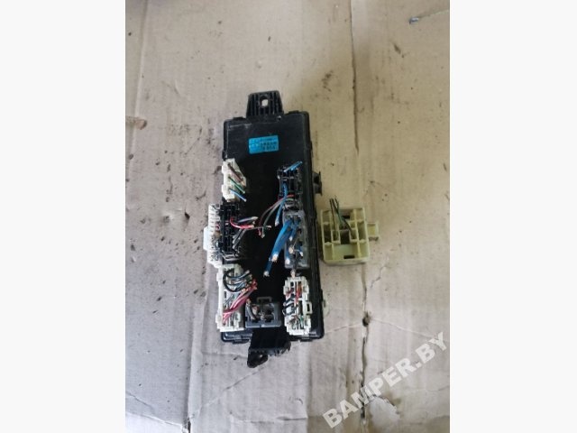 Блок предохранителей к Mitsubishi Space Runner 1996