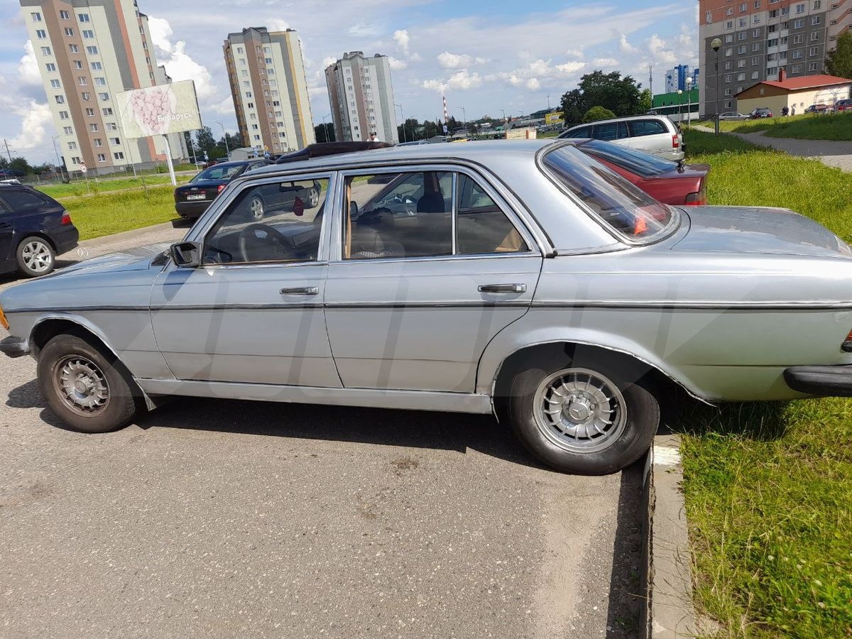 Mercedes-Benz W123 I, 1982