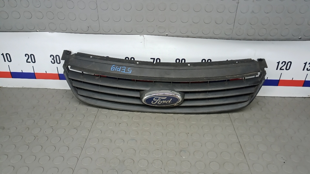 Решетка радиатора к Ford C-MAX 2007