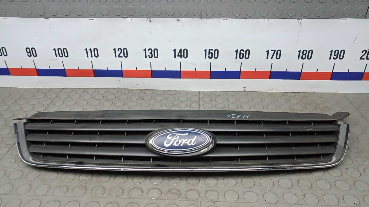 Решетка радиатора к Ford Kuga 2011