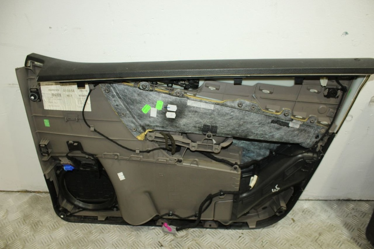 Дверная карта к Volkswagen Passat 2006