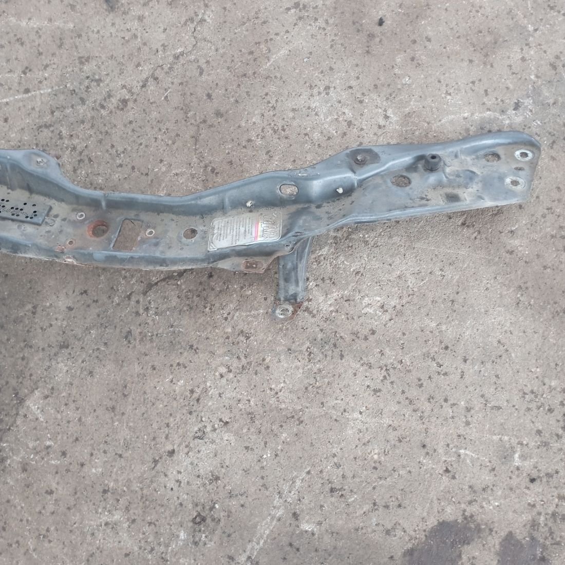 Передняя панель крепления облицовки (телевизор) к Fiat Brava 1999