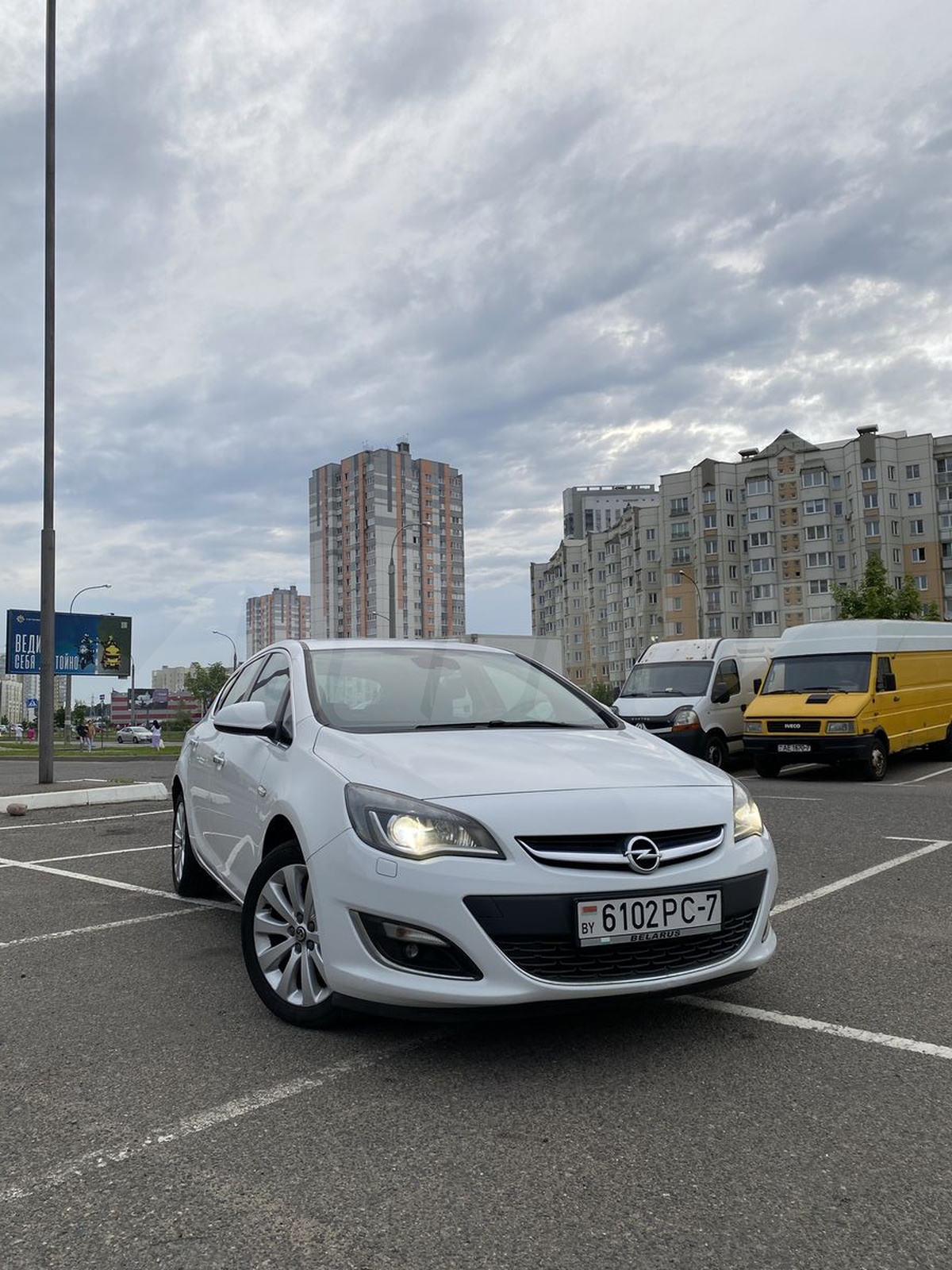 Opel Astra J Рестайлинг, 2013