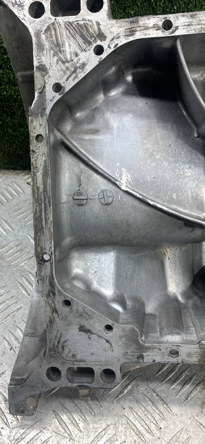 Поддон к Mercedes-Benz Vito 2002