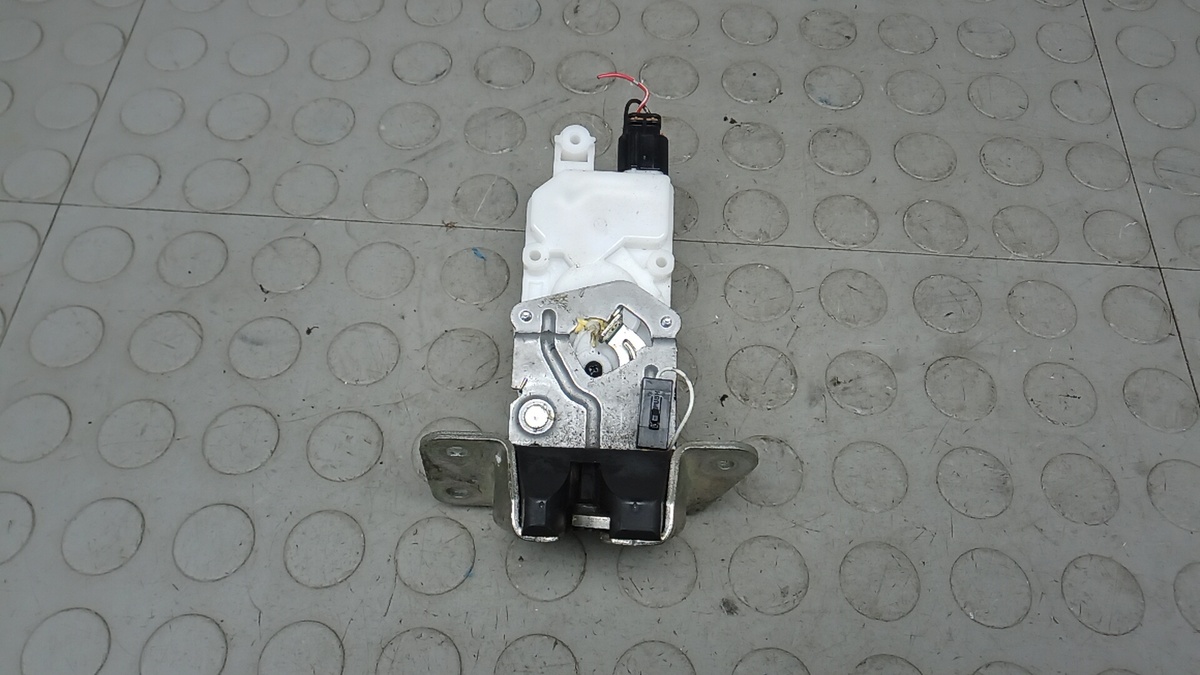 Замок двери к Citroen C-Crosser 2010