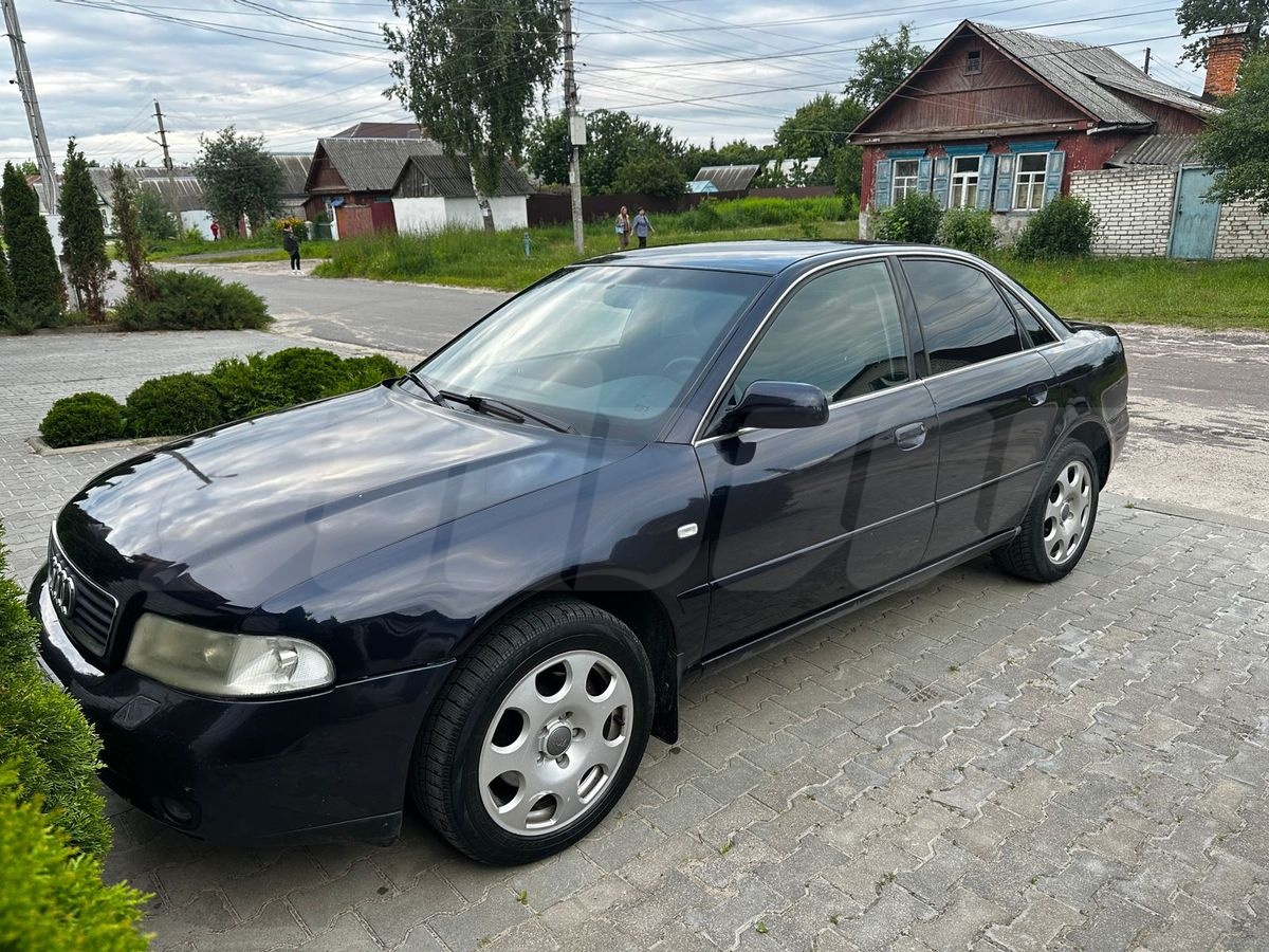 Audi A4 I (B5) Рестайлинг, 2000