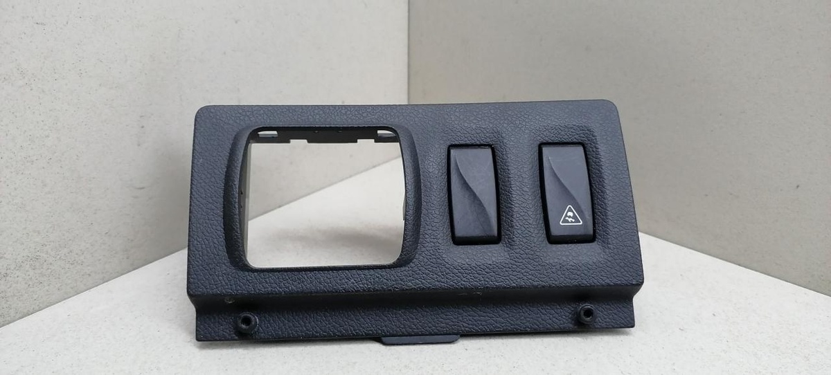 Кнопка  к Renault Laguna 2009