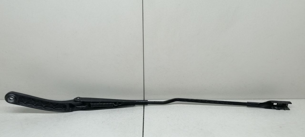 Щеткодержатель к Audi A4 2011