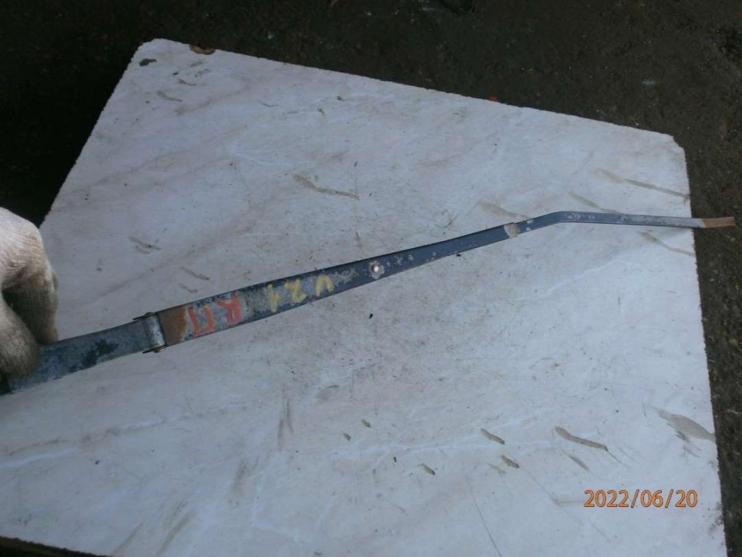Щеткодержатель к Hyundai Santamo 1998