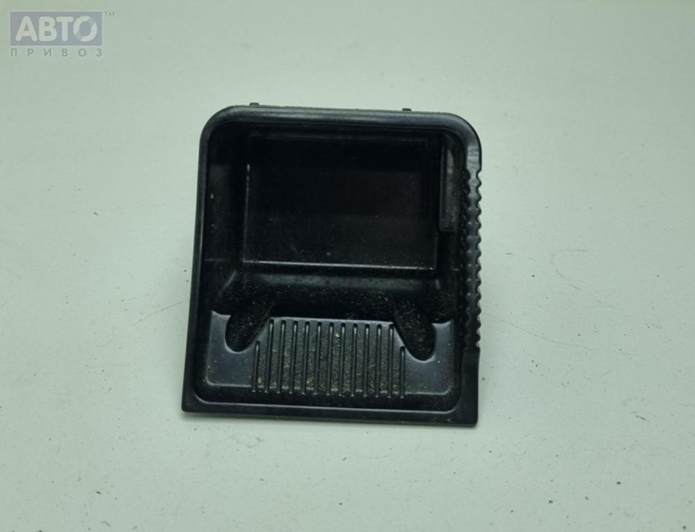 Пепельница к Volkswagen Bora 2000