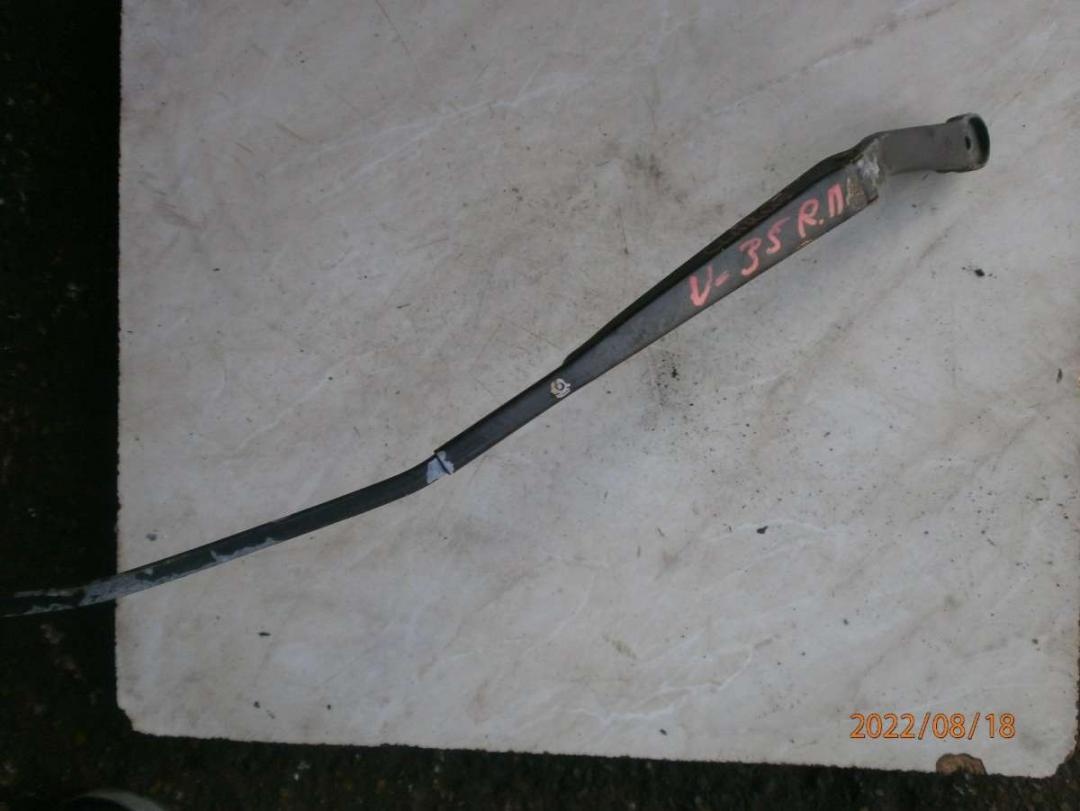 Щеткодержатель к Kia Clarus 1999