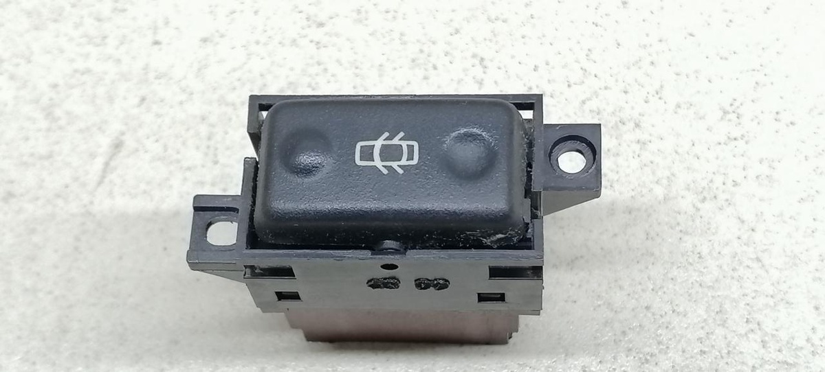 Кнопка блокировки дифференциала к Renault Safrane 1999