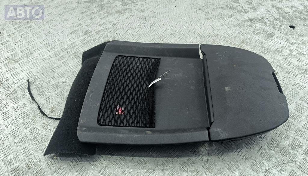 Столик к Citroen C3 Picasso 2008
