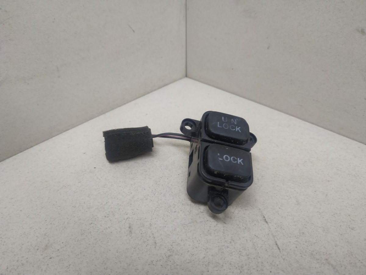 Кнопка блокировки дифференциала к Mazda Xedos 9 1997