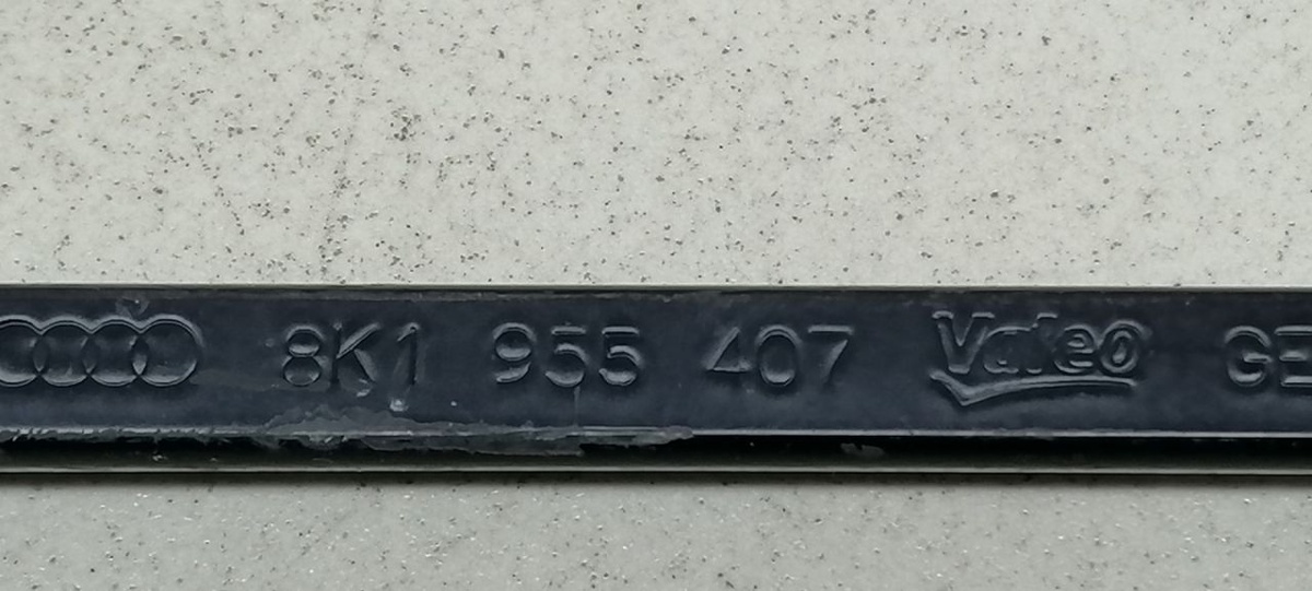 Щеткодержатель к Audi A4 2011