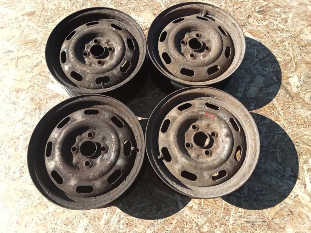 Диск штампованный к Mazda 323 1998