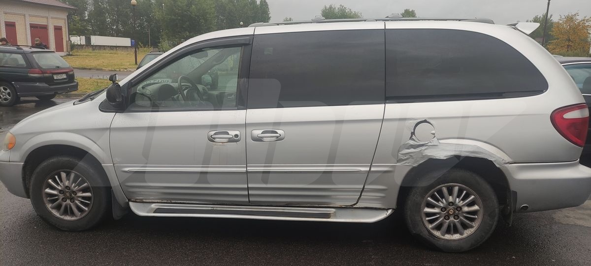 Chrysler Town & Country IV, 2000