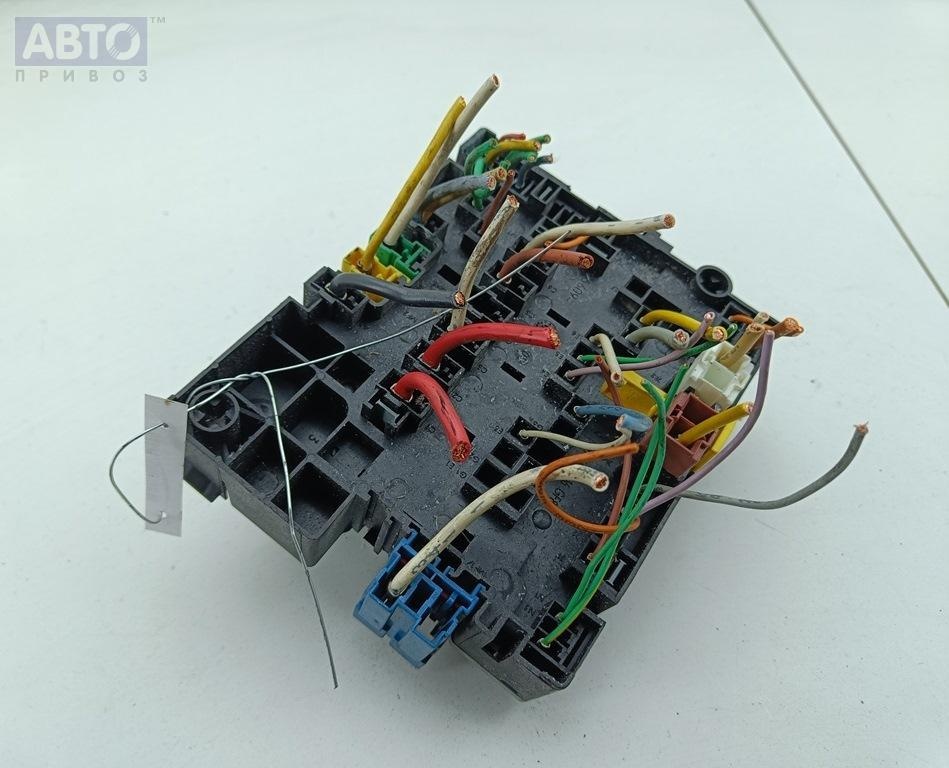 Короб предохранителей к Citroen Xsara Picasso 2001