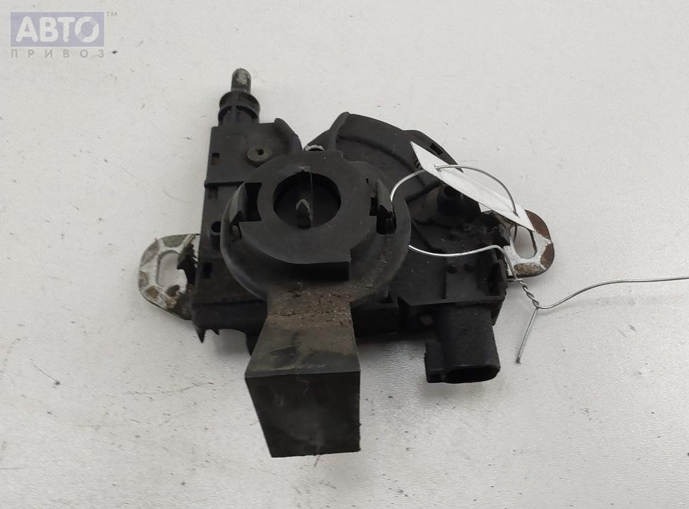 Замок капота к Ford Focus 2006