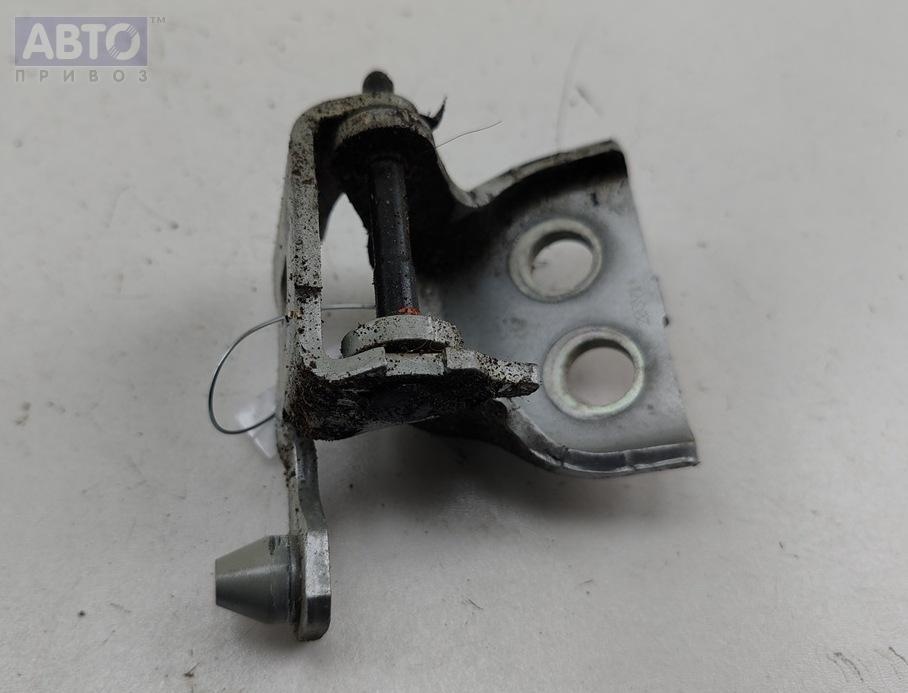 Петли к Peugeot 308 2011