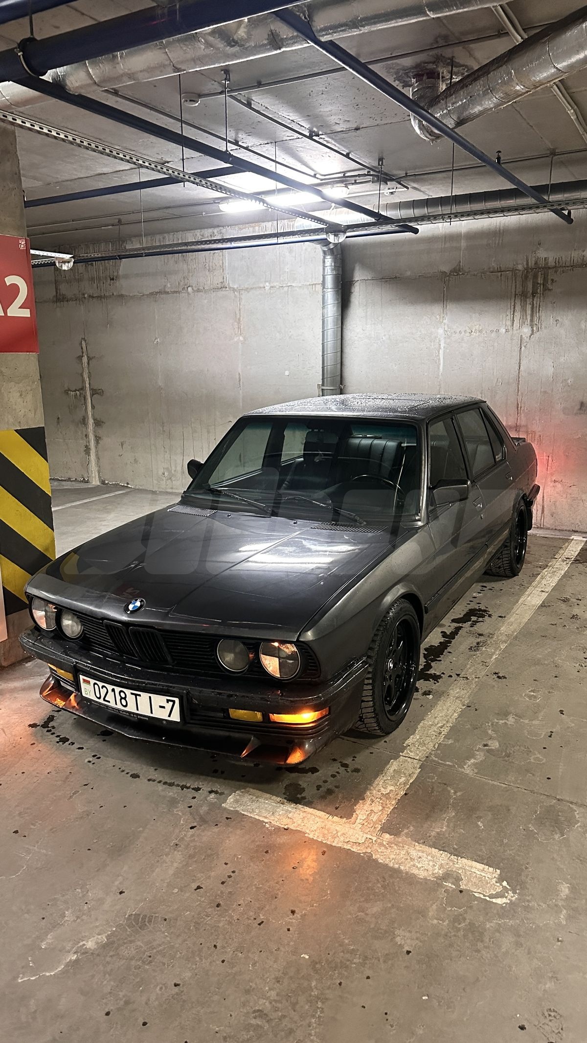 BMW 5 series II (E28), 1987