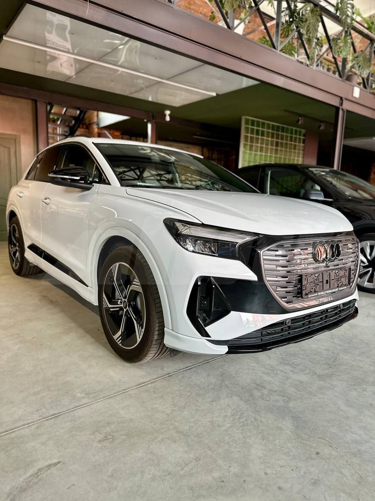 Audi Q4 e-tron I, 2024
