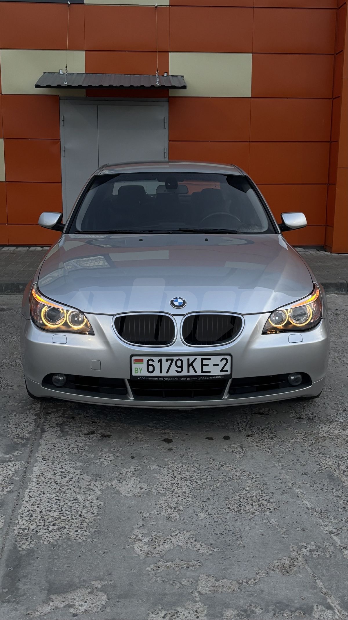 BMW 5 series V (E60/E61), 2004