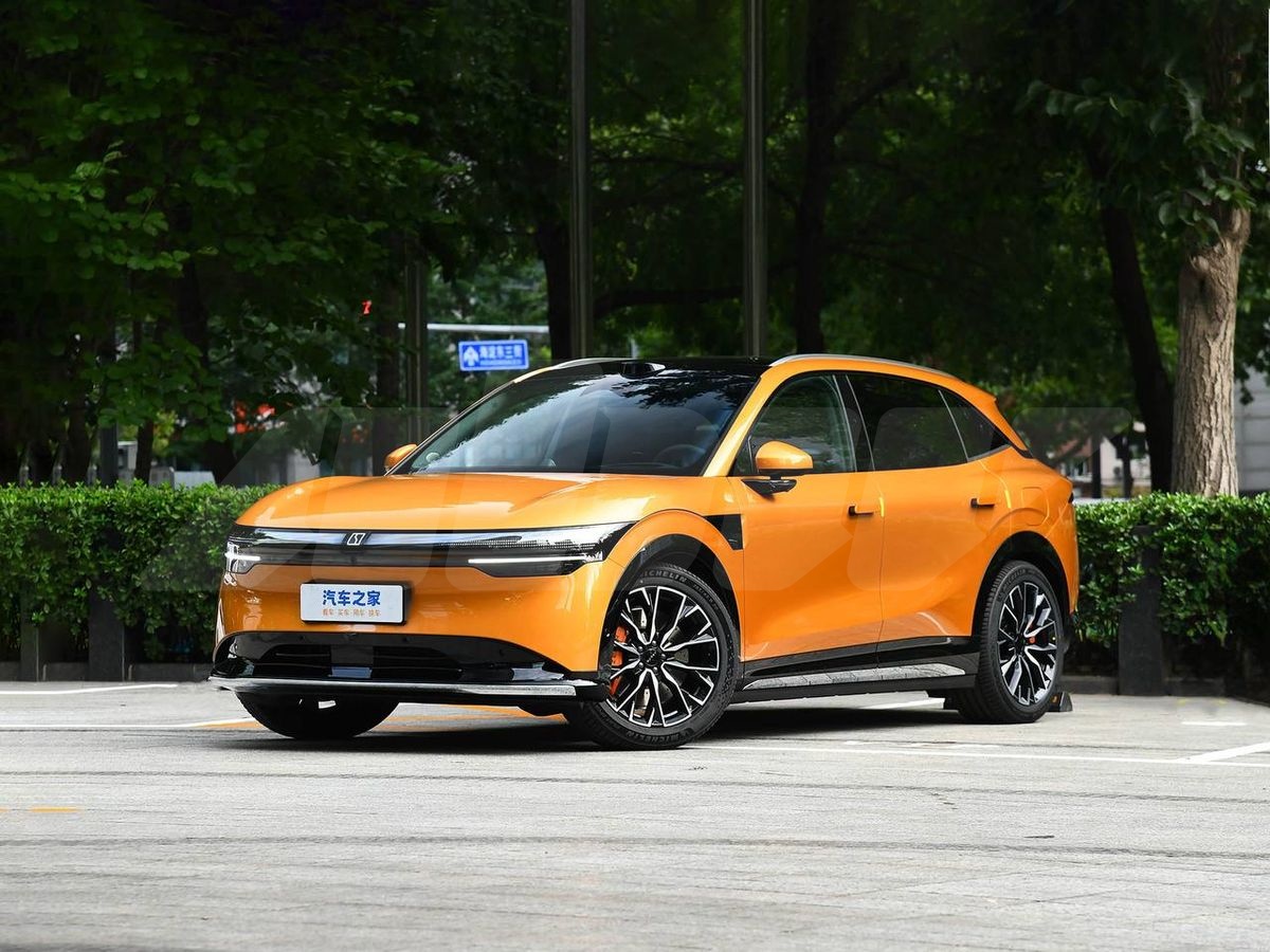 Zeekr 7X I, 2025