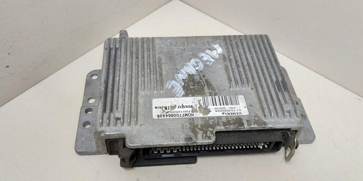 Блок управления двигателем к Renault 21 1994