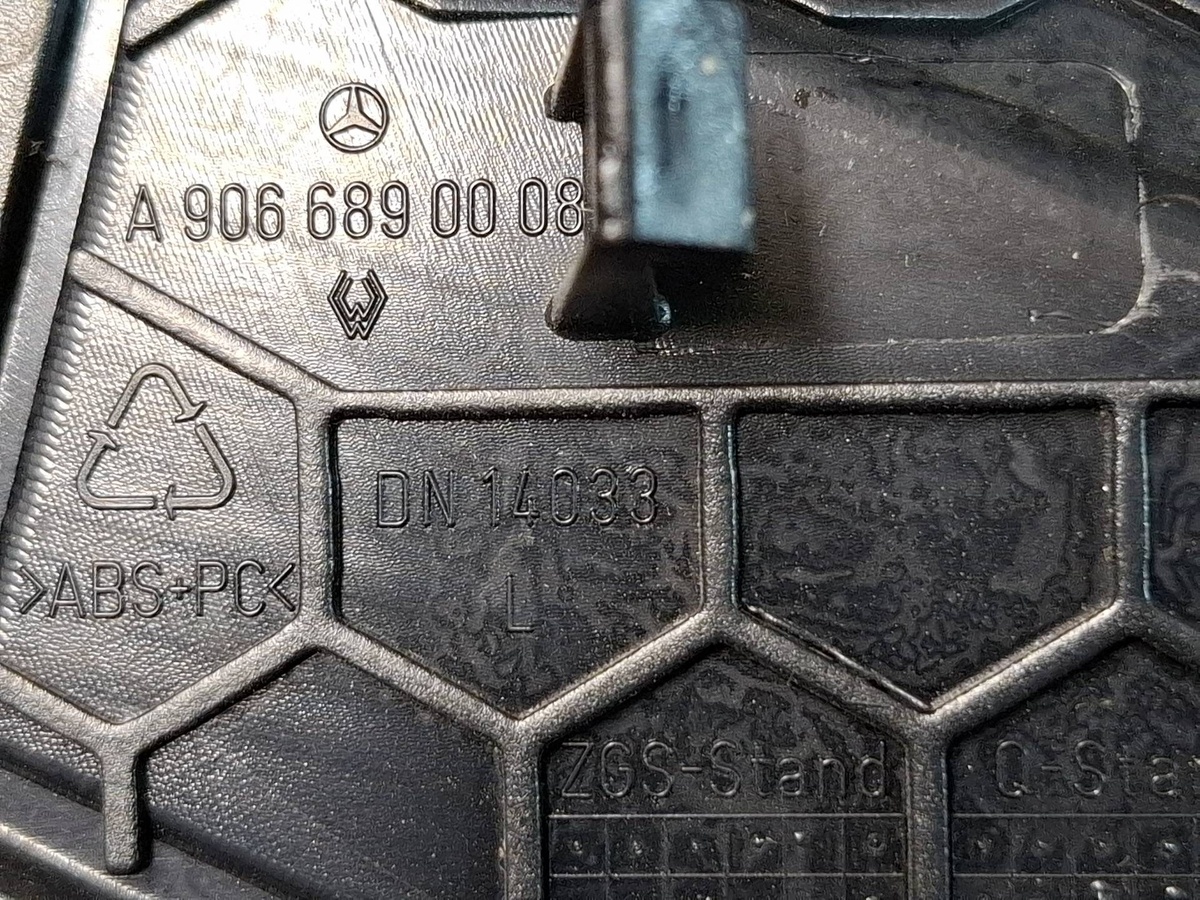 Сетка для динамика к Mercedes-Benz Sprinter 2007