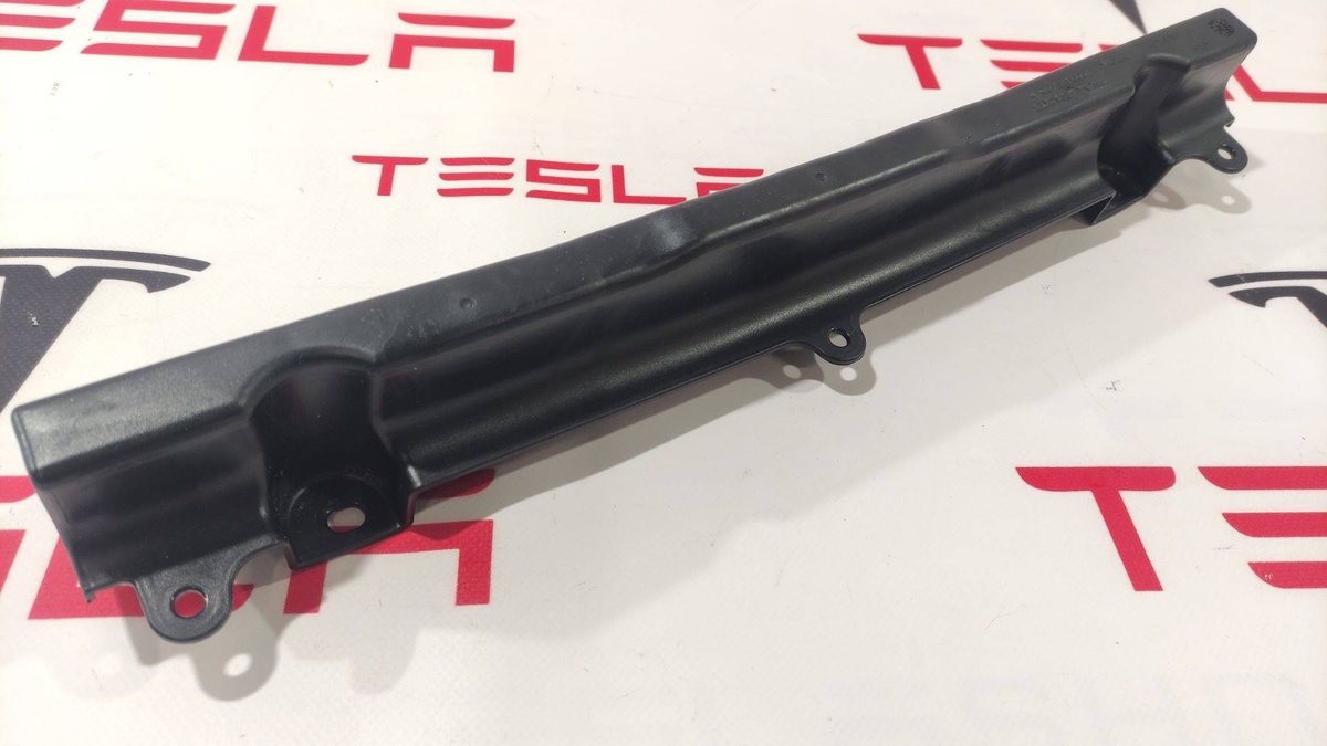 Клипса к Tesla Model S 2016