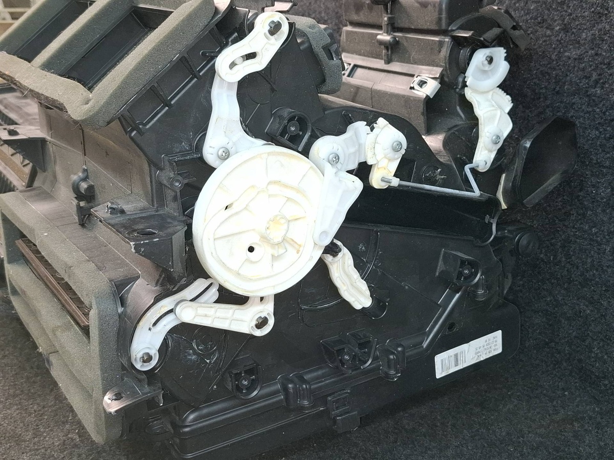 Корпус отопителя (печки) к Ford Edge 2020