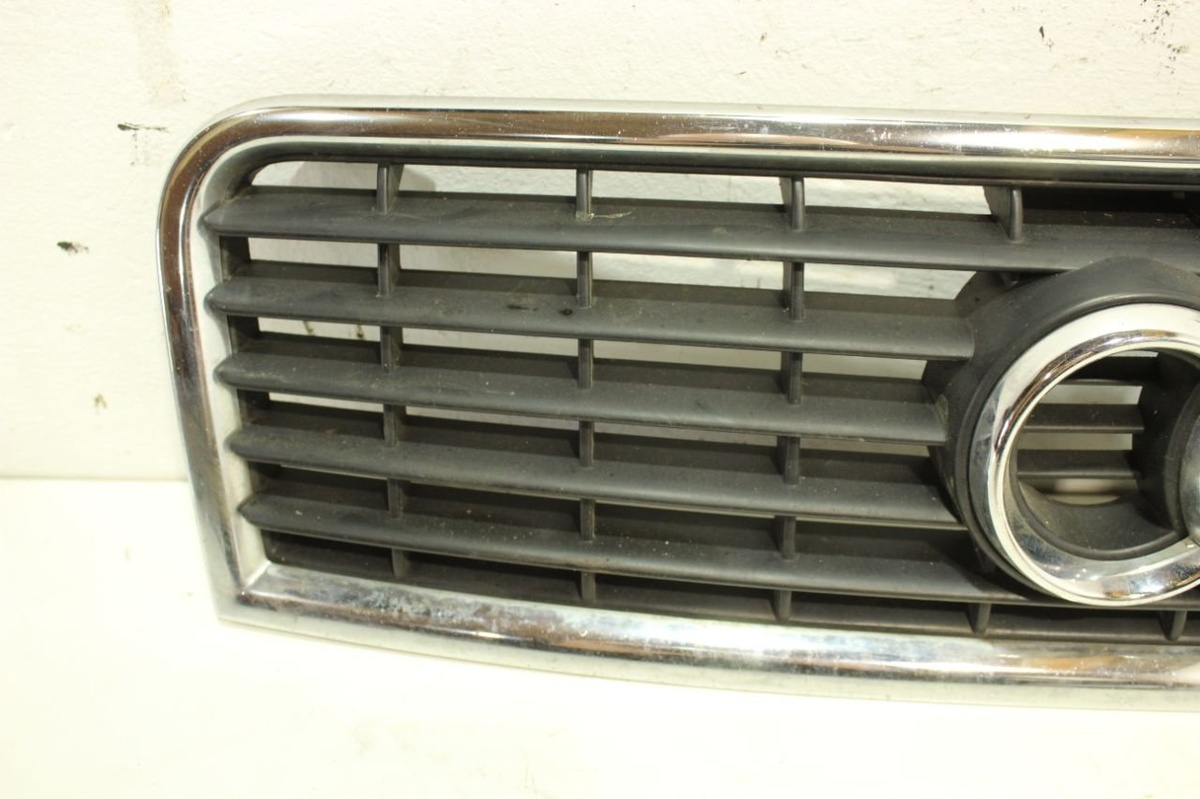 Решетка радиатора к Audi A4 2003