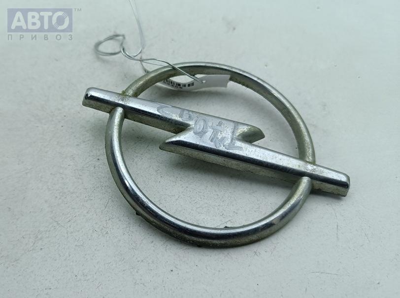 Эмблема к Opel Omega 2000
