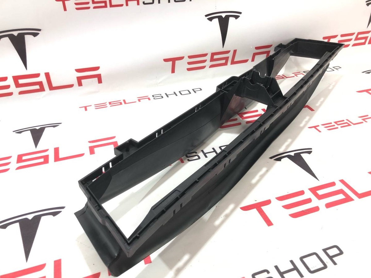 Моторчик жалюзи к Tesla Model X 2022
