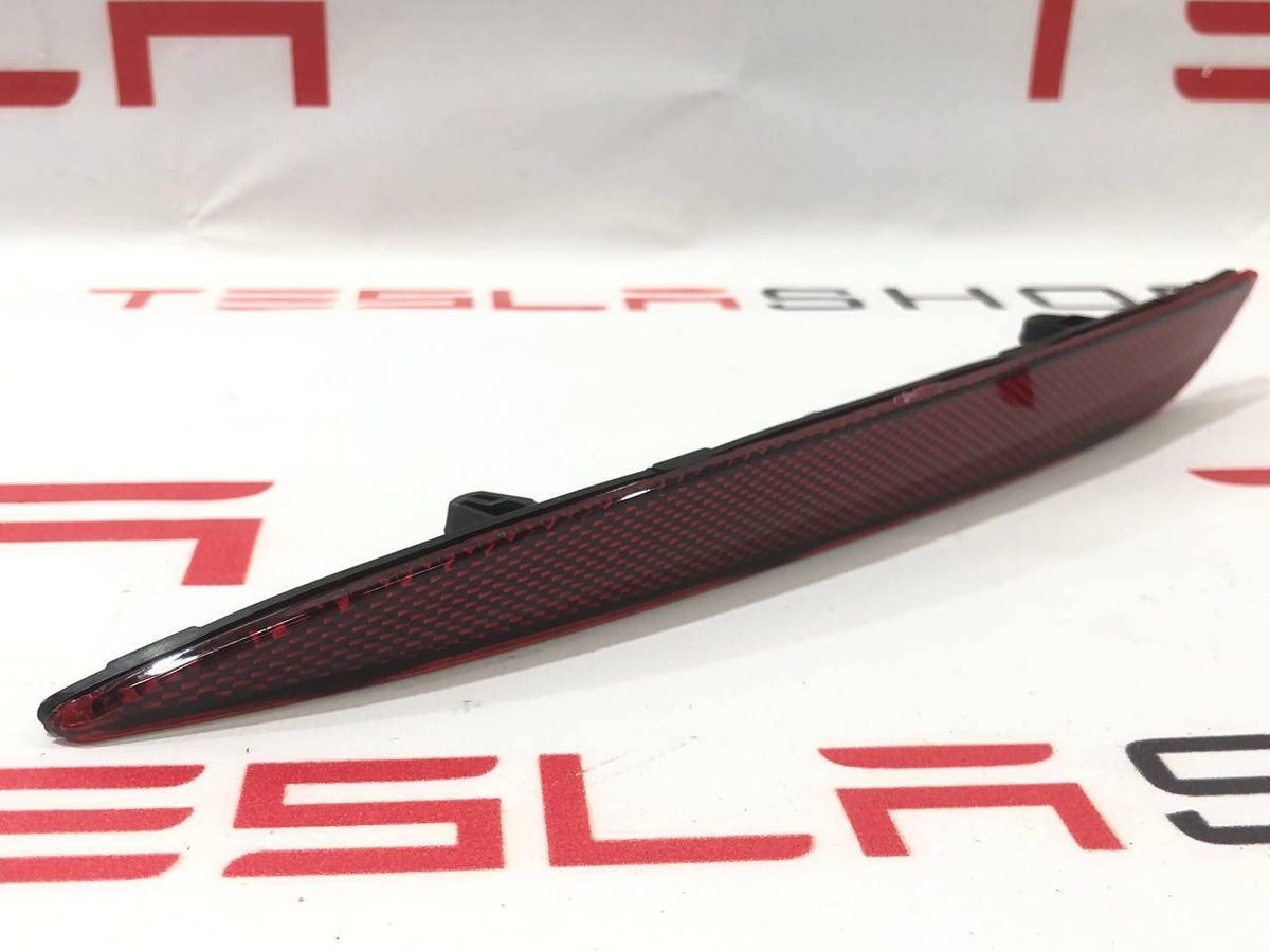 Отражатель фары к Tesla Model 3 2019