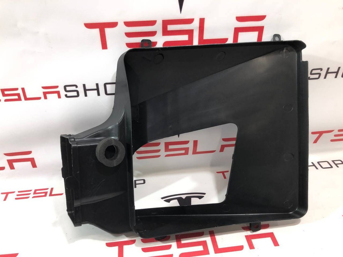 Дефлектор к Tesla Model S 2017