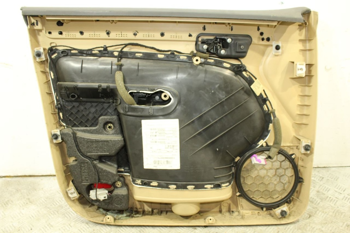 Дверная карта к Volkswagen Touran 2004