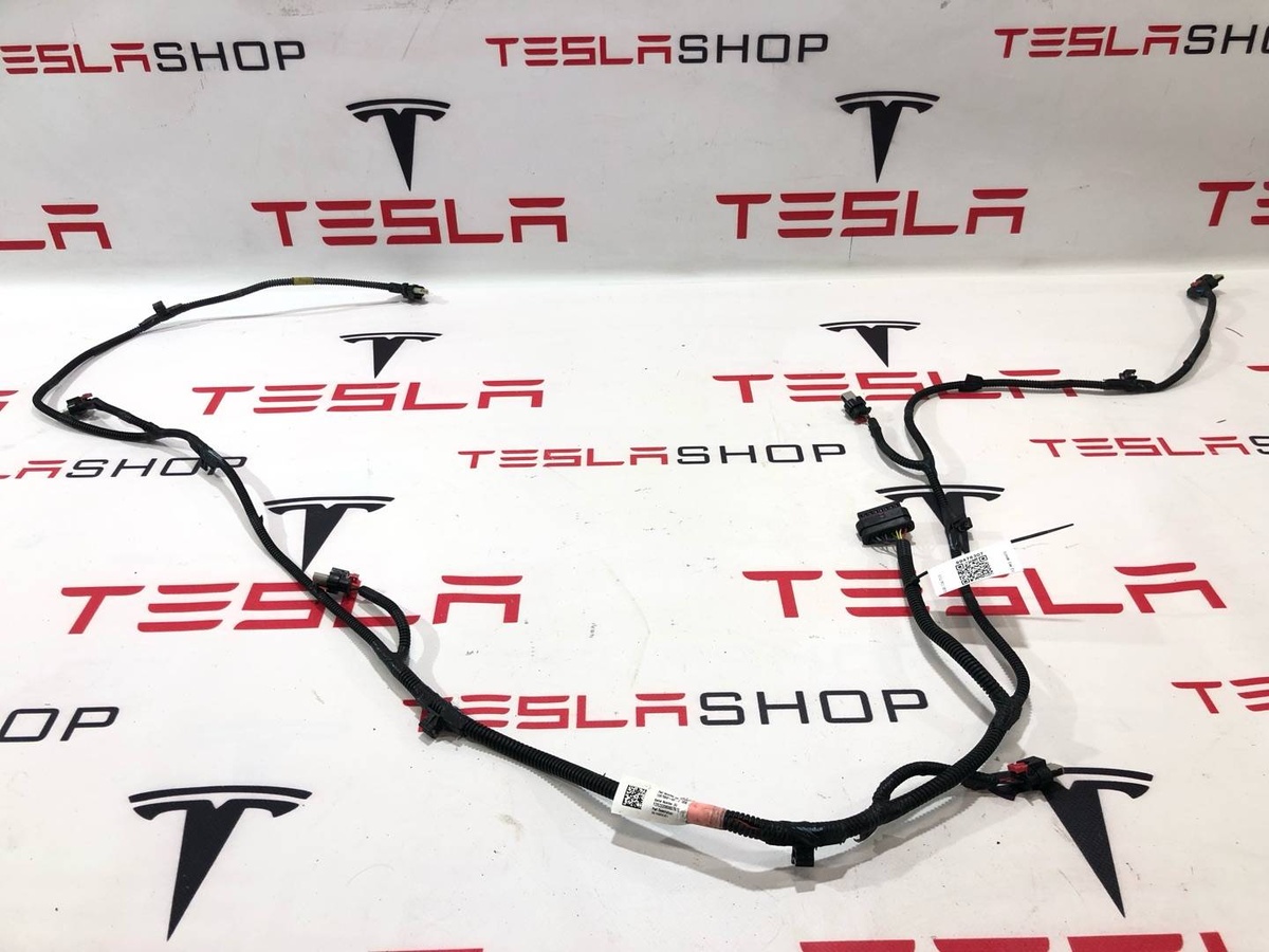 Проводка бампера переднего к Tesla Model 3 2022