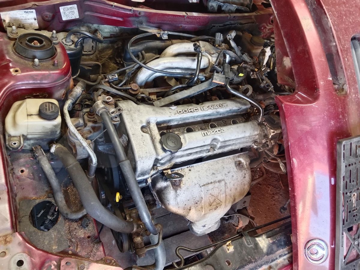 Двигатель к Mazda 323 1997