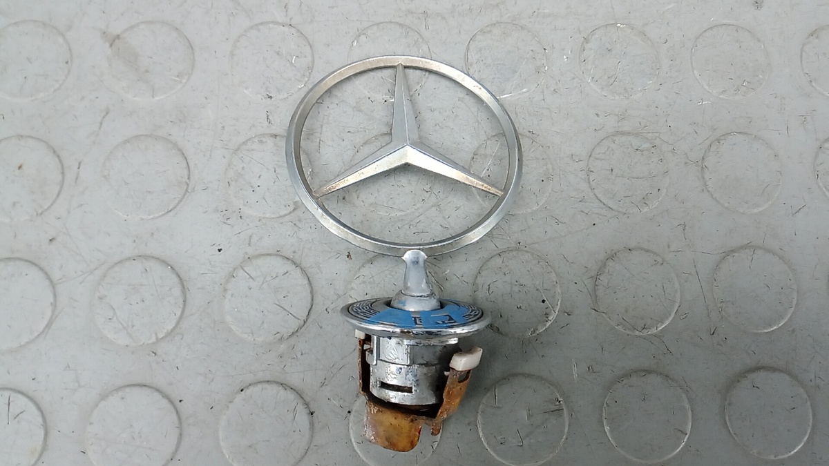 Эмблема к Mercedes-Benz E-klasse 2006